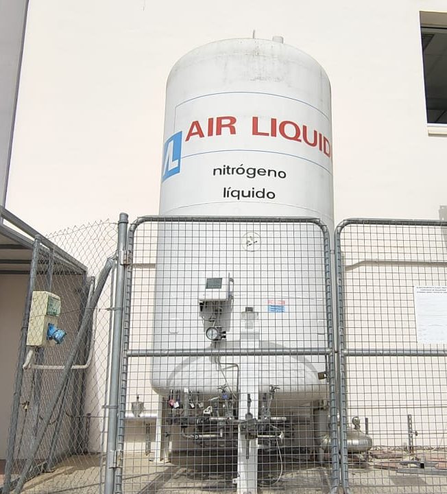 El servicio de nitrógeno líquido, el más demandado a la UAL - Nova Ciencia